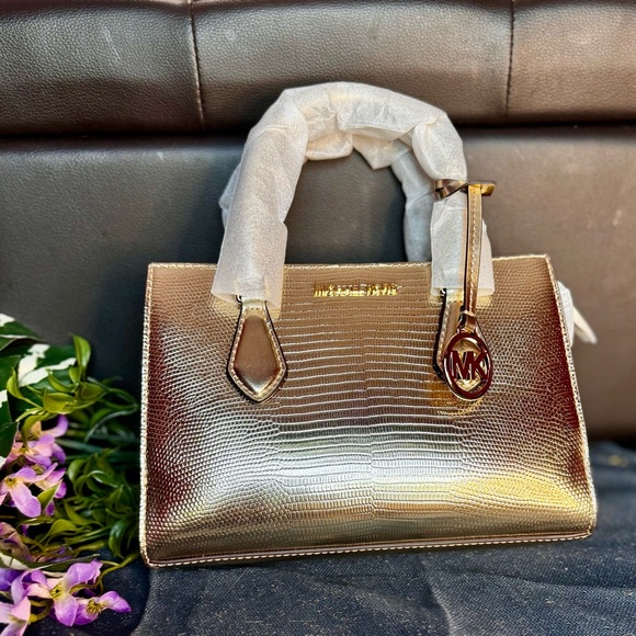 Michael Kors Gold Satchel with Luxurious Metallic Finish - Picture 3 of 13